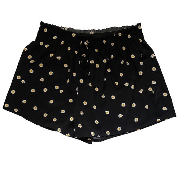SHEIN Pants - Shein NWT Women's Daisy Print Shorts Size 2XL